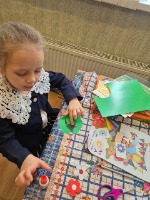 Укажите подпись к картинке.
